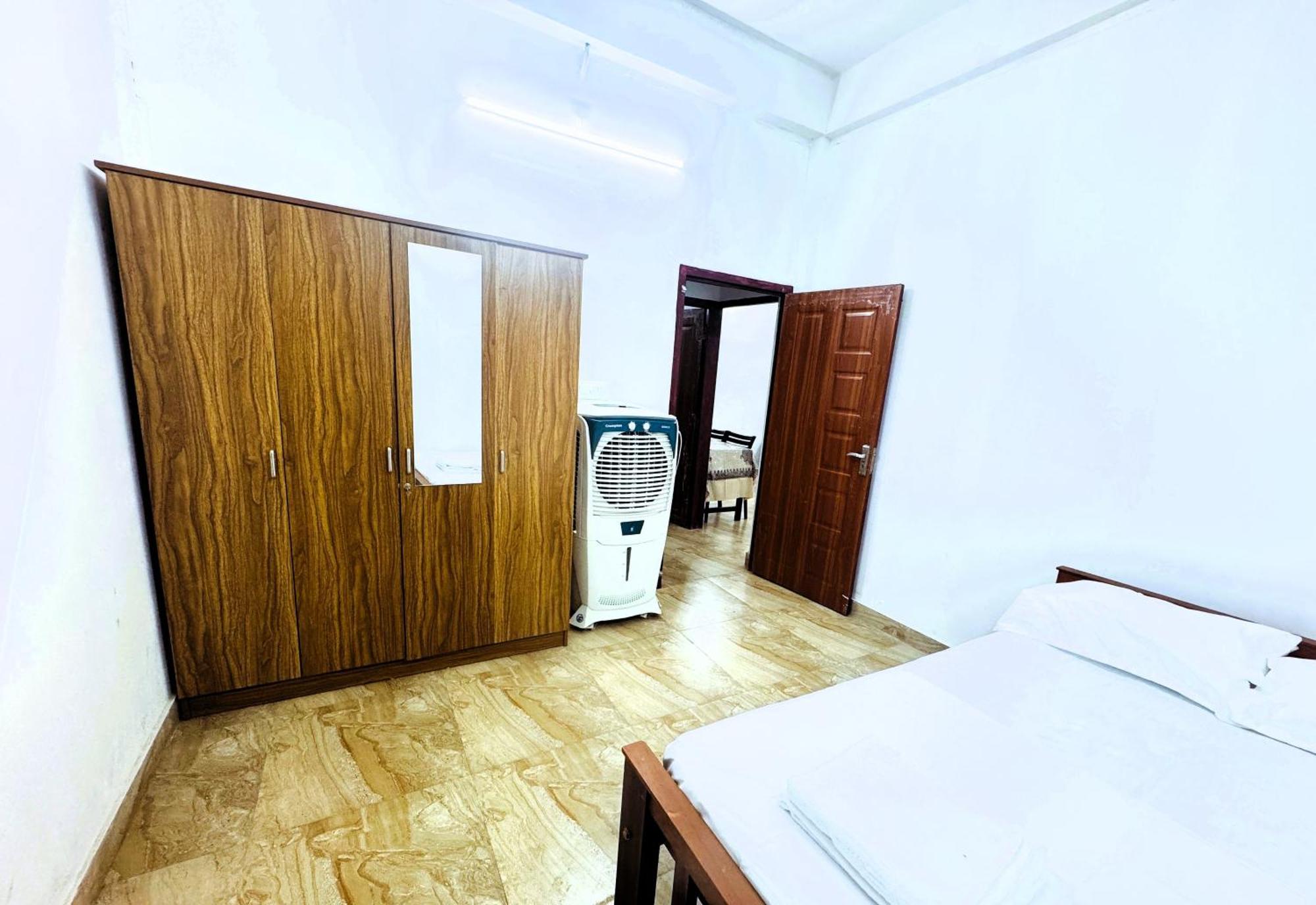 Vcs Apartments Parassinikadavu Parassinikkadavu Luaran gambar