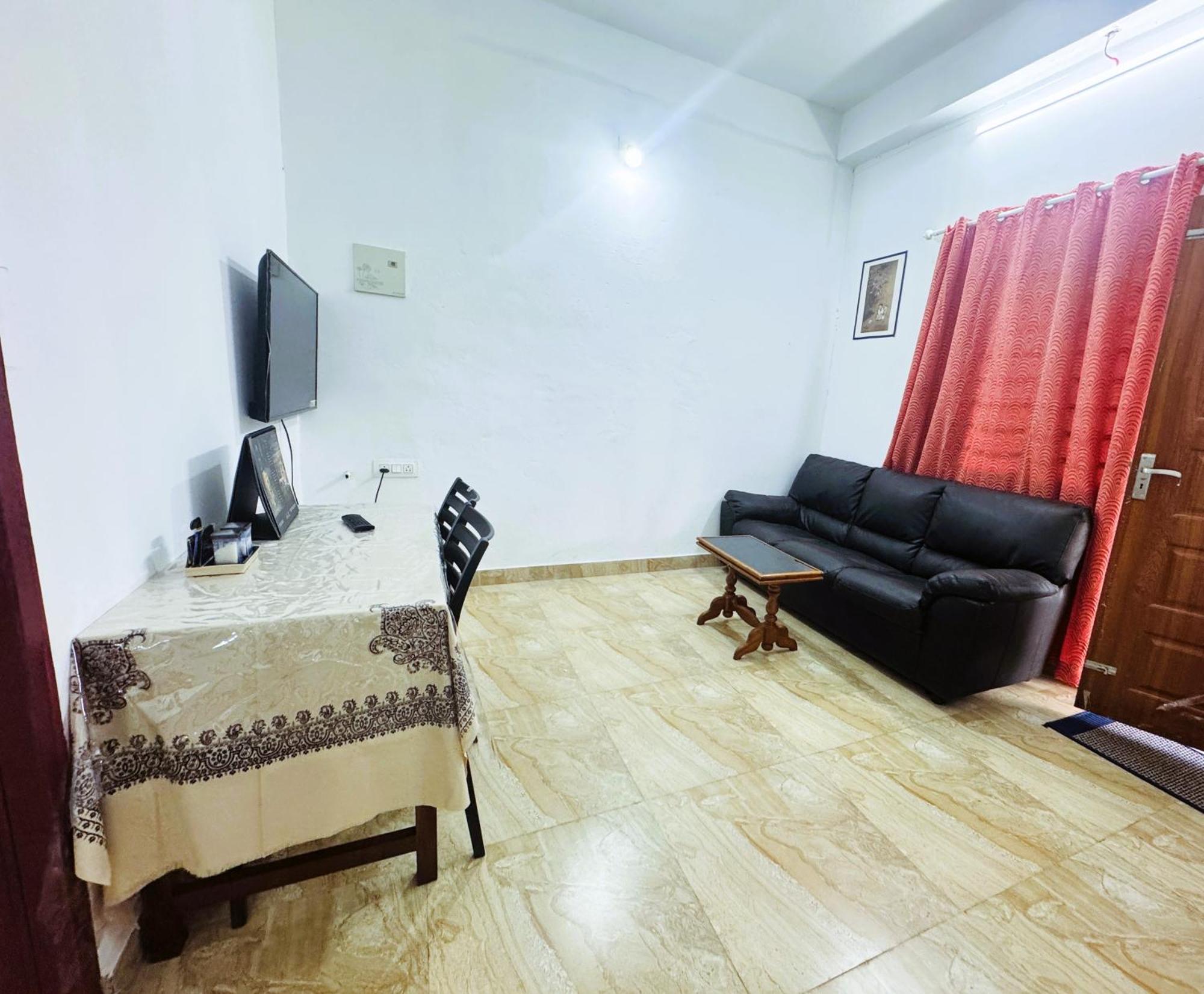 Vcs Apartments Parassinikadavu Parassinikkadavu Luaran gambar