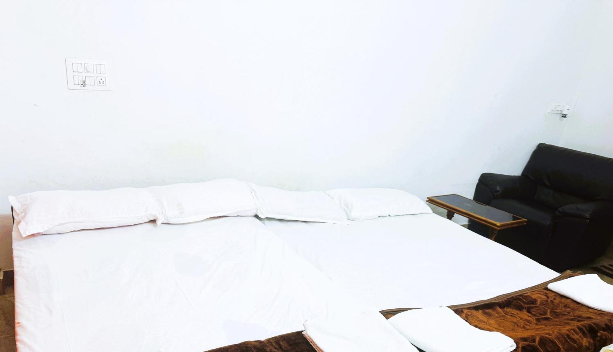 Vcs Apartments Parassinikadavu Parassinikkadavu Luaran gambar